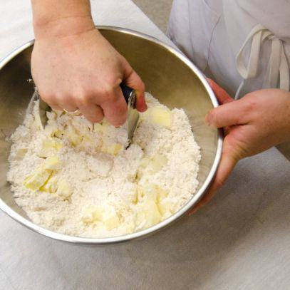 Step By Step Pie Crust Guide (1)