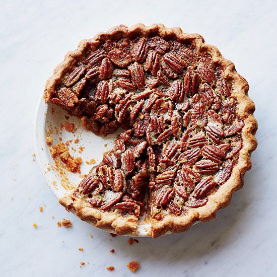 54fe81626e9fc-bourbon-pecan-pie-recipe-fw1114-s2