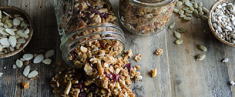 5 Snack Ideas for Travel | Bob's Red Mill