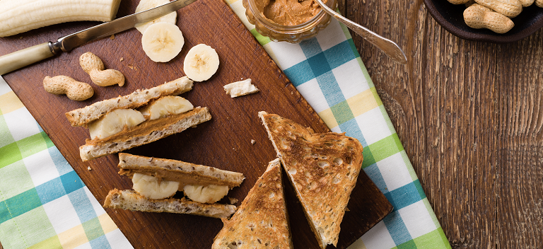 5 Snack Ideas for Travel | Bob's Red Mill