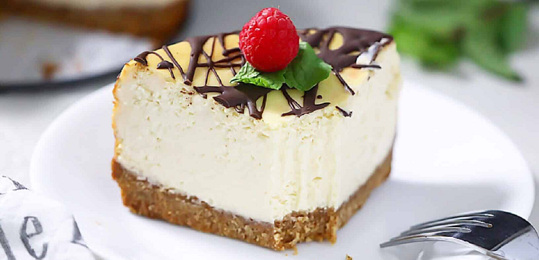 10 Tips for Making the Perfect Homemade Cheesecake | Bob's Red Mill