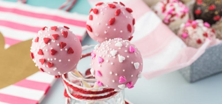 Valentines Day Desserts: Baked With Love | Bob's Red Mill Blog