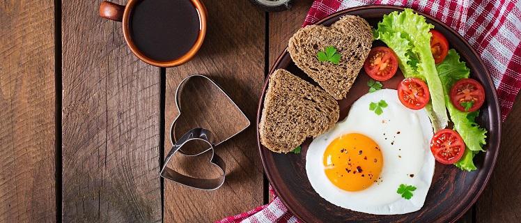 How to Prepare a Special Breakfast for Your Valentine