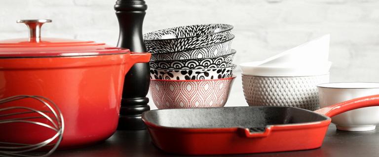 How Long Does Ceramic Cookware Last: A Durability Guide