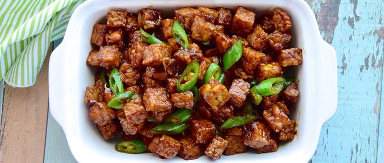 What Is the Difference Between Seitan vs. Tempeh?