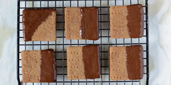 Graham Rackers 5 Sweet Cracker Recipes | Bob's Red Mill Natural Foods