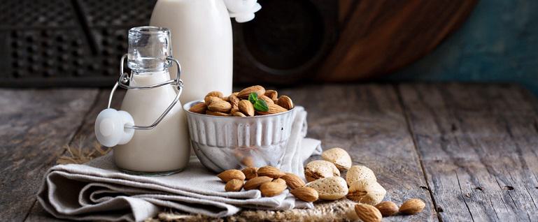 How to Make Almond Milk at Home