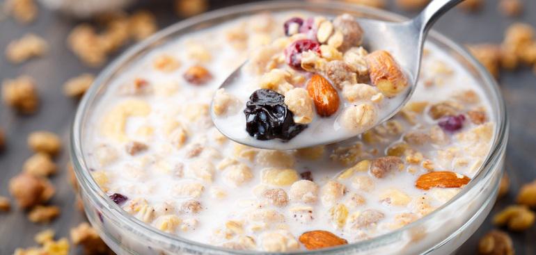 What Is Oat Bran? | Bob's Red Mill Natural Foods