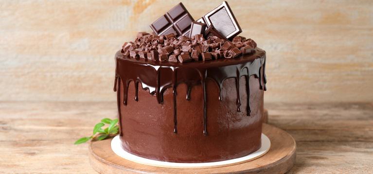 Chocolate cake decoration