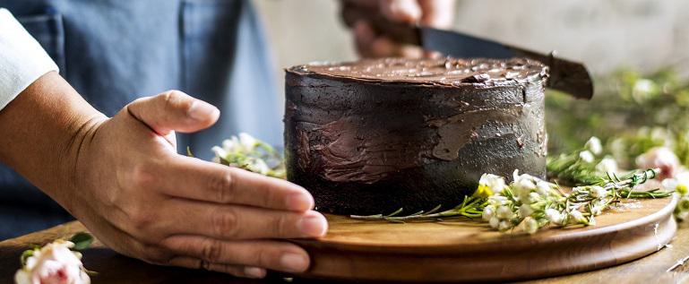 What Frosting Goes Best with Chocolate Cake?