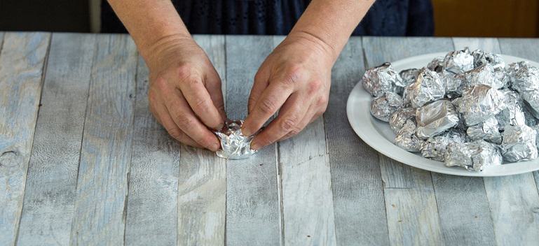 wrapping brownies in foil
