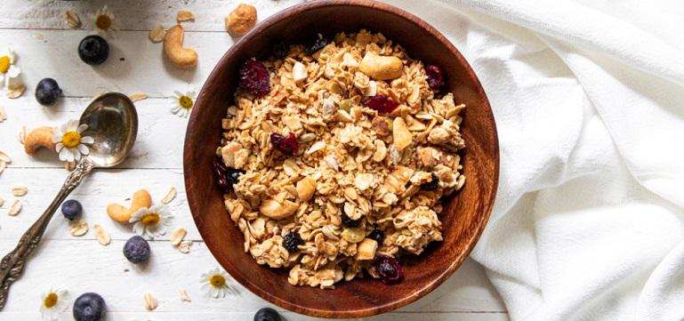 Dried Fruit Cashew Granola