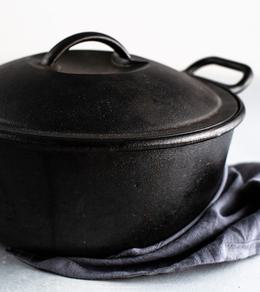 Dutch oven or Cast Iron with Lid